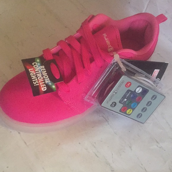 Flashlights Girls' Light Up Skate Shoe - Picture 5 of 8